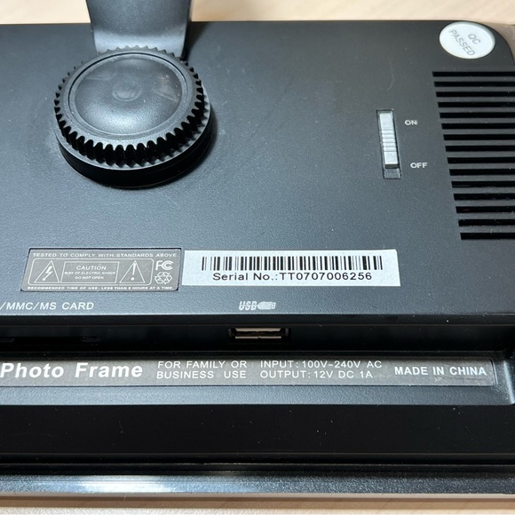 Nextar Digital Photo Frame N7-110 with Silver Frame, 7 inch - Picture 6 of 7